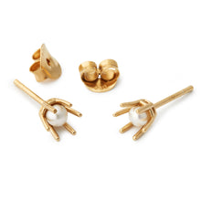 Load image into Gallery viewer, gold guld pearls perler pearl perle stud earring ear  ørering swarovski
